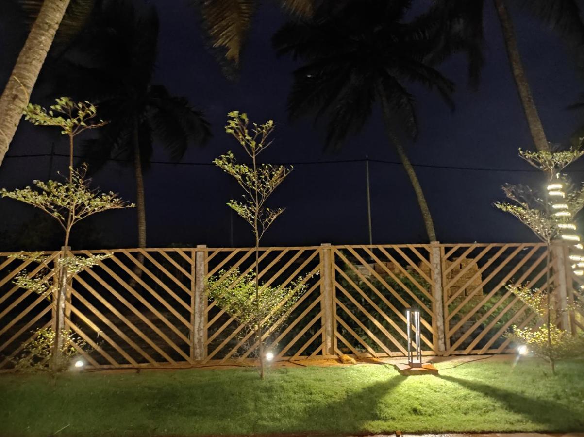 Corniche Beach Resort Mulappilangād Εξωτερικό φωτογραφία